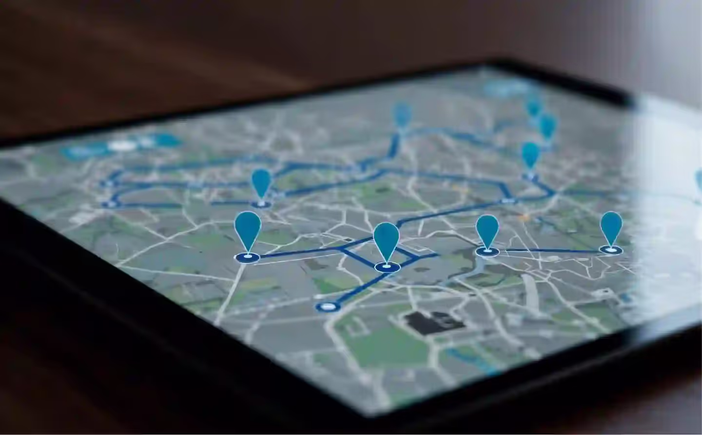 Global and UAE-Specific Shipping Seasons